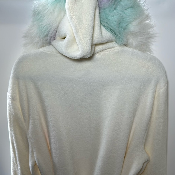 Pottery Barn Teen Unicorn Rainbow Faux Fur Robe - Picture 14 of 14